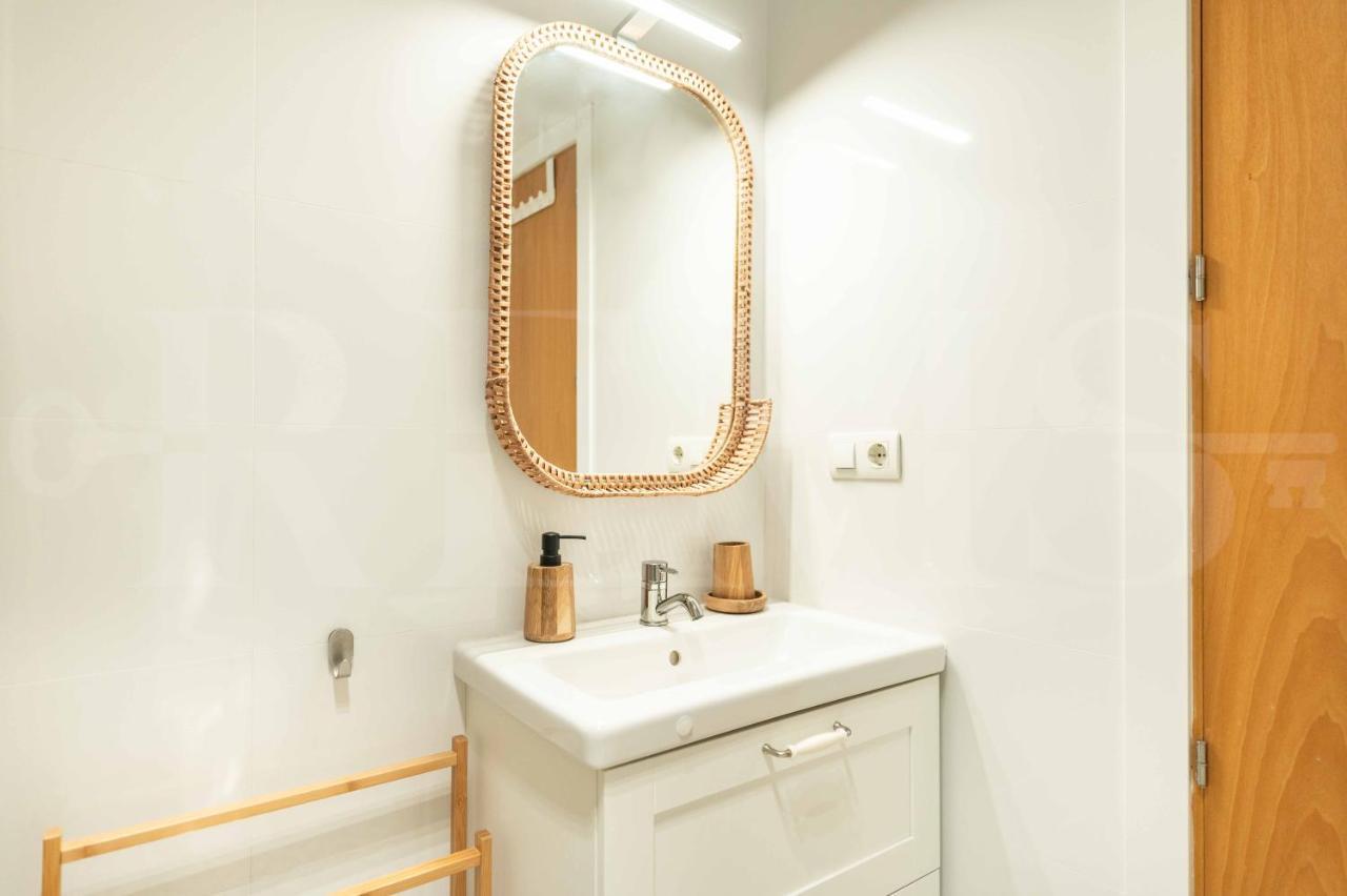 Bright Apartment Near The Historic Center By Rems Малага Экстерьер фото